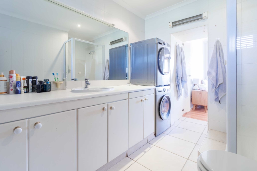 To Let 1 Bedroom Property for Rent in Mouille Point Western Cape